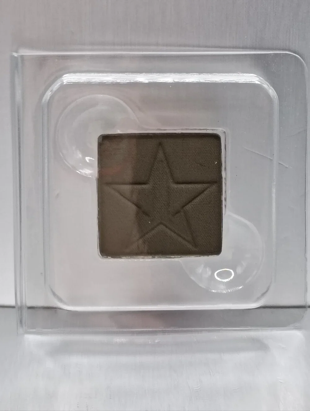 5 For $25 Item🌸 Jeffree Star Eyeshadow Single shade PERSUASION